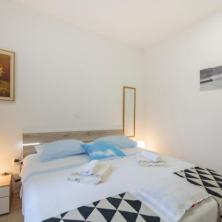 Apartment Esa Komiža Kültér fotó