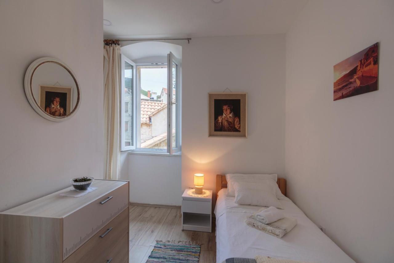 Apartment Esa Komiža Kültér fotó