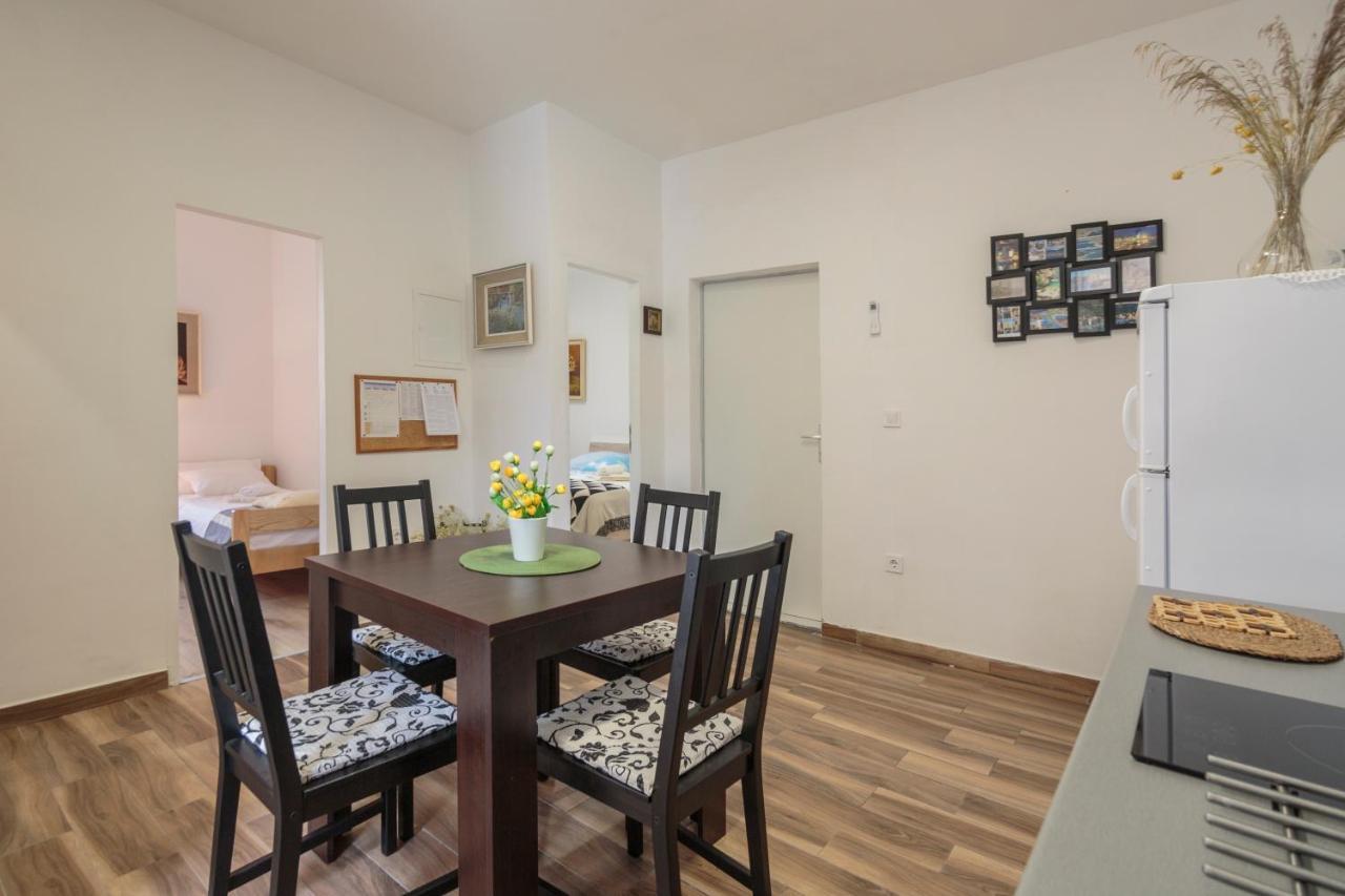 Apartment Esa Komiža Kültér fotó