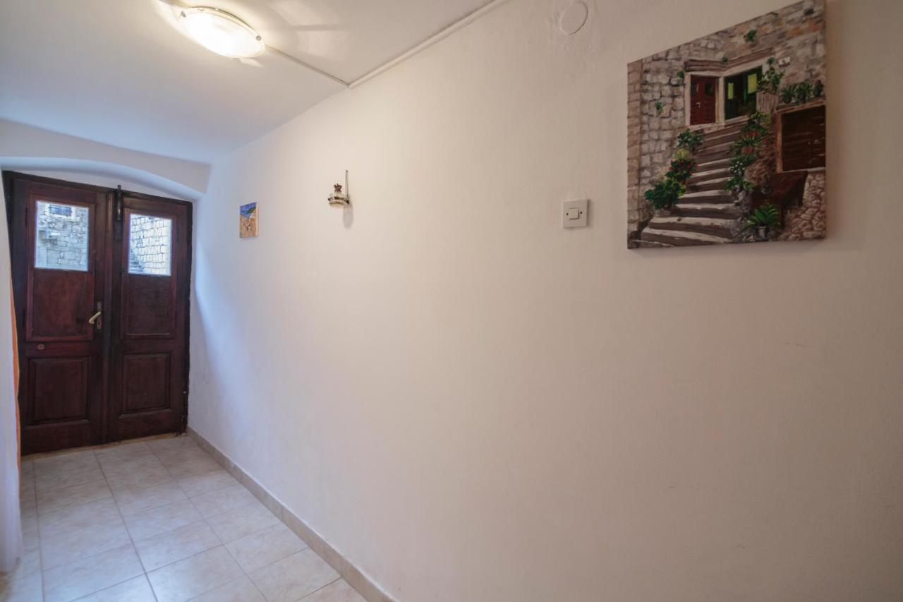 Apartment Esa Komiža Kültér fotó